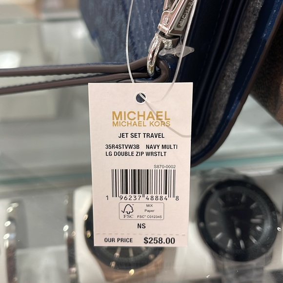 MICHAEL KORS JST LG DOUBLE ZIP WRISTLET WALLET PHONE HOLDER 
Navy Multi 
NWT - Picture 7 of 16